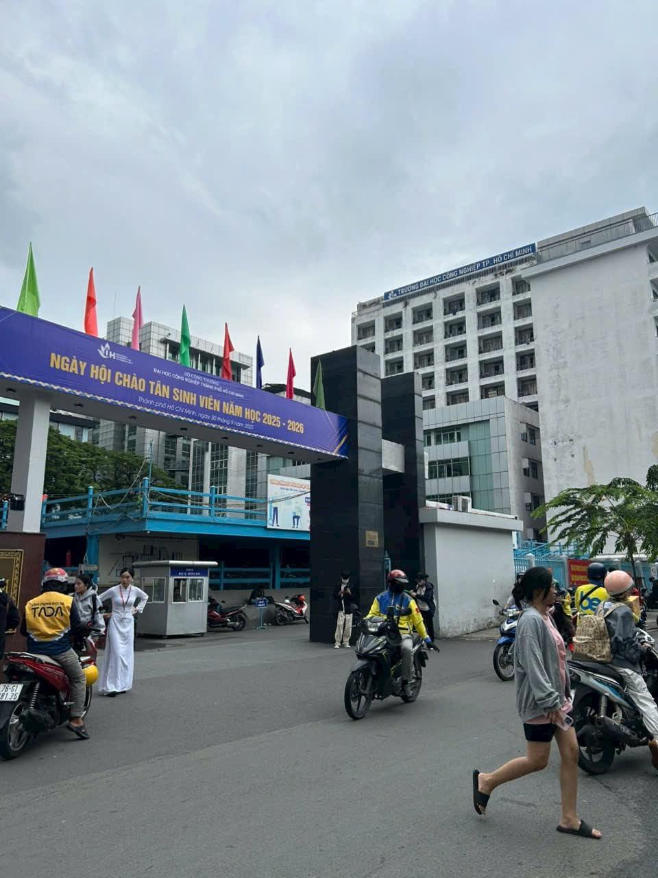 Bán nhà Gò Vấp, hẻm xe hơi  Nguyễn Thái Sơn, ngay ĐHCN4, 94M², 4 tầng, 11pn, 9.65 tỷ TL